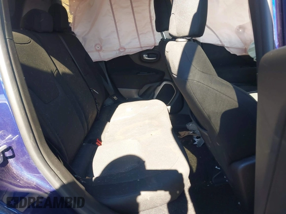 2017 Jeep Renegade Latitude z VIN ZACCJBBB0HPF56271, wystawiony jako IAAI lot #41694523 z przebiegiem 47 657 mil mil oraz . Historia ofert i sprzedaży dostępna na DreamBid. Obrazek 8.