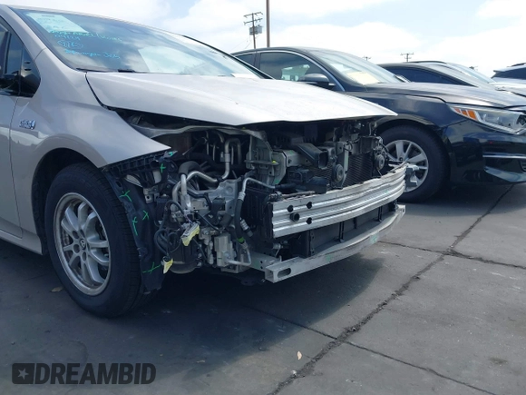 2017 Toyota Prius Plus z VIN JTDKARFPXH3057525, wystawiony jako IAAI lot #42356340 z przebiegiem 149 939 mil mil oraz . Historia ofert i sprzedaży dostępna na DreamBid. Obrazek 6.