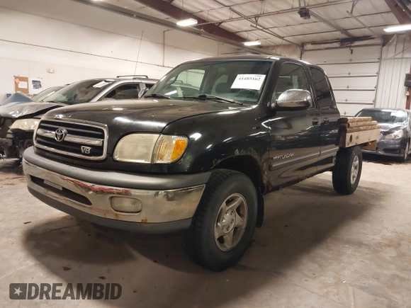 2000 Toyota Tundra SR5 with VIN 5TBRT341XYS066351, listed as a IAAI auction lot 41485162 with 218,512 mi miles and . Bid and sale history available at DreamBid. Image 2.