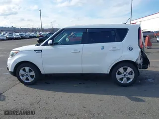 2019 Kia Soul with VIN KNDJN2A20K7697018, listed as a IAAI auction lot 41547034 with 86,624 mi miles. Bid and sale history available at carsss.com. Image 14.
