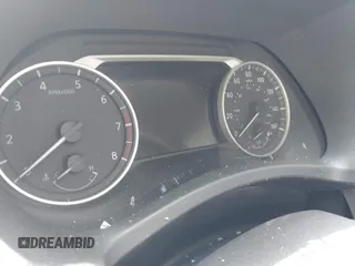 2025 Nissan Sentra SR с VIN 3N1AB8DV3SY314627, выставлен на аукционе IAAI как лот 42441501 с пробегом Не указан миль и . История ставок и продаж доступна на DreamBid. Изображение 14.