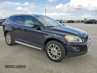 2010 Volvo XC60 3.0T z VIN YV4992DZ6A2096656, wystawiony jako Copart lot #54404235 z przebiegiem 141 827 mil mil oraz Czysty tytuł • Clean title. Historia ofert i sprzedaży dostępna na DreamBid. Obrazek 4.