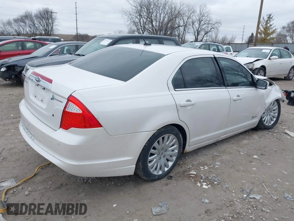 2011 Ford Fusion Hybrid with VIN 3FADP0L31BR316647, listed as a IAAI auction lot 41730126 with 162,354 mi miles. Bid and sale history available at carsss.com. Image 4.