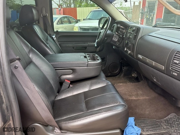 2011 GMC Sierra 1500 SLE with VIN 3GTP1VE02BG304849, listed as a Copart auction lot 51705265 with 279,253 mi miles and Clean Title. Bid and sale history available at carsss.com. Image 5.