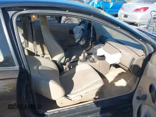 1997 Saturn SC z VIN 1G8ZE1283VZ163658, wystawiony jako IAAI lot #40494467 z przebiegiem 111 701 mil mil oraz . Historia ofert i sprzedaży dostępna na DreamBid. Obrazek 5.
