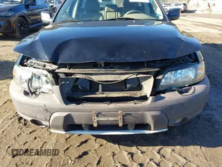2004 Volvo V70 XC70 with VIN YV1SZ59H441151020, listed as a IAAI auction lot 41761408 with 195,292 mi miles. Bid and sale history available at carsss.com. Image 6.