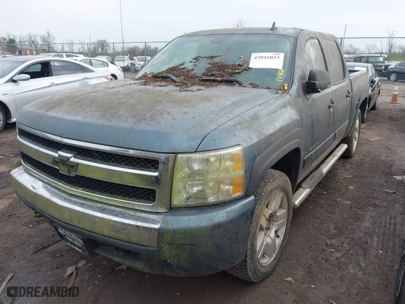 2008 Chevrolet Silverado 1500 LT w/1LT with VIN 2GCEK13J781284009, listed as a IAAI auction lot 42016023 with 152,782 mi miles. Bid and sale history available at carsss.com. Image 17.