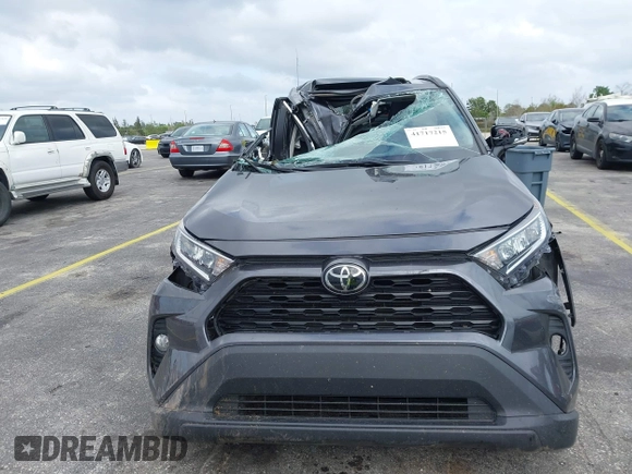 2021 Toyota RAV4 XLE with VIN 2T3W1RFV1MC163810, listed as a IAAI auction lot 41717215 with 46,511 mi miles. Bid and sale history available at carsss.com. Image 11.