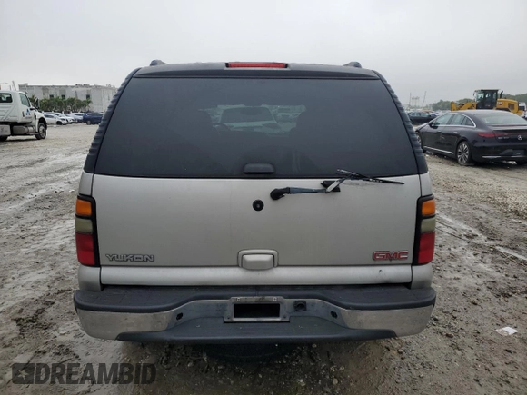 2005 GMC Yukon SLE with VIN 1GKEC13V15R260439, listed as a Copart auction lot 42326145 with 281,821 mi miles and Salvage Title. Bid and sale history available at carsss.com. Image 6.