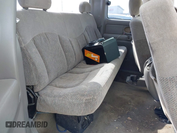 1999 Chevrolet Silverado 2500 LS with VIN 1GCFC29UXXZ178331, listed as a IAAI auction lot 41887908 with 1 mi miles. Bid and sale history available at carsss.com. Image 8.