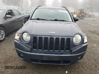 2007 Jeep Compass Sport with VIN 1J8FT470X7D261453, listed as a Copart auction lot 81710234 with 174,118 mi miles and Salvage Title. Bid and sale history available at carsss.com. Image 5.
