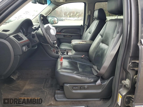 2011 Cadillac Escalade Premium z VIN 1GYS4CEF8BR300454, wystawiony jako Copart lot #79818904 z przebiegiem 160 032 mil mil oraz Tytuł czysty. Historia ofert i sprzedaży dostępna na DreamBid. Obrazek 7.