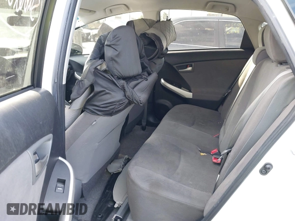 2015 Toyota Prius Four with VIN JTDKN3DU1F0427110, listed as a IAAI auction lot 41666164 with 110,782 mi miles. Bid and sale history available at carsss.com. Image 8.