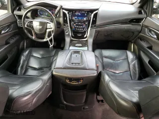 2017 Cadillac Escalade Platinum with VIN 1GYS4DKJ7HR139330, listed as a Copart auction lot 68416494 with 144,175 mi miles and Salvage Title. Bid and sale history available at carsss.com. Image 8.