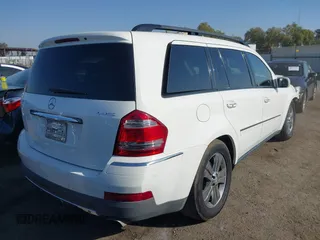 2007 Mercedes-Benz GL-Class with VIN 4JGBF71E57A155802, listed as a IAAI auction lot 40797028 with 213,075 mi miles. Bid and sale history available at carsss.com. Image 4.