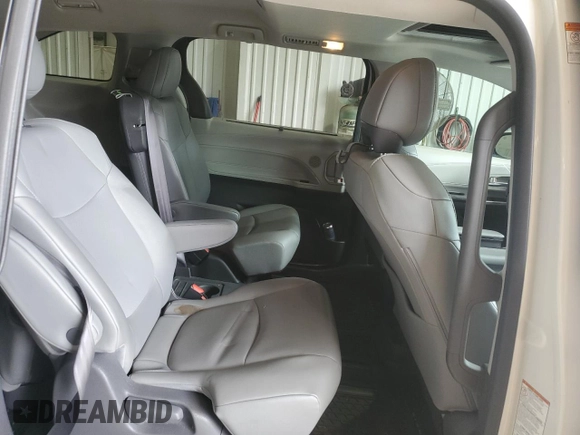 2021 Toyota Sienna XLE with VIN 5TDYRKEC0MS041223, listed as a Copart auction lot 55113465 with 97,670 mi miles and Clean Title. Bid and sale history available at DreamBid. Image 11.