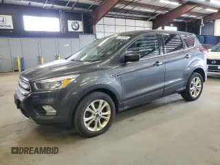 2019 Ford Escape SE z VIN 1FMCU9GDXKUB65575, wystawiony jako Copart lot #57558765 z przebiegiem 157 986 mil mil oraz Tytuł czysty. Historia ofert i sprzedaży dostępna na DreamBid. Obrazek 1.