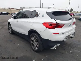 2020 BMW X2 sDrive28i with VIN WBXYH9C02L5P59822, listed as a IAAI auction lot 41893205 with 1 mi miles. Bid and sale history available at carsss.com. Image 3.