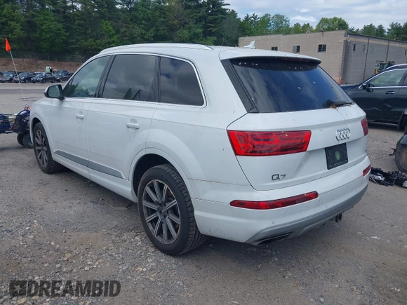 2018 Audi Q7 Premium Plus with VIN WA1LAAF70JD031855, listed as a IAAI auction lot 42267620 with 39,334 mi miles and . Bid and sale history available at DreamBid. Image 3.