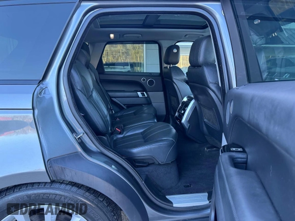 2016 Land Rover Range Rover Sport V6 Diesel HSE with VIN SALWR2KF8GA630584, listed as a Copart auction lot 55343635 with 160,647 mi miles and Clean Title. Bid and sale history available at carsss.com. Image 6.