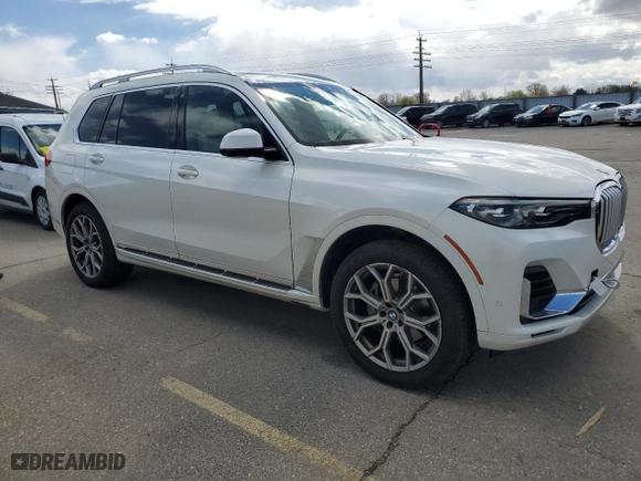 2021 BMW X7 xDrive40i with VIN 5UXCW2C00M9F64057, listed as a Copart auction lot 51298195 with 67,097 mi miles and Salvage Title. Bid and sale history available at carsss.com. Image 4.