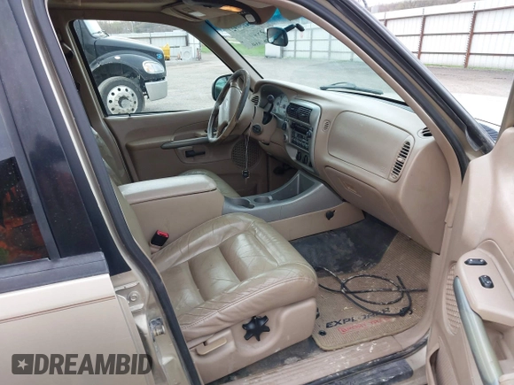 2001 Ford Explorer Sport Trac z VIN 1FMZU77E71UB38985, wystawiony jako IAAI lot #41950927 z przebiegiem 283 235 mil mil oraz . Historia ofert i sprzedaży dostępna na DreamBid. Obrazek 5.