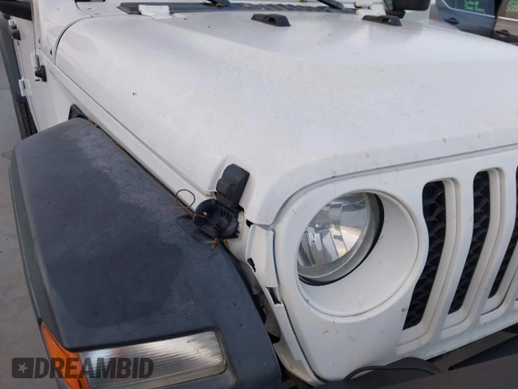 2019 Jeep Wrangler Unlimited Sport S with VIN 1C4HJXDG2KW500662, listed as a IAAI auction lot 42571152 with 45,067 mi miles and . Bid and sale history available at DreamBid. Image 6.