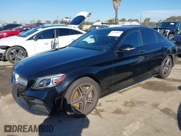 2019 Mercedes-Benz C 43 AMG z VIN 55SWF6EB1KU285008, wystawiony jako IAAI lot #41743022 z przebiegiem 83 640 mil mil oraz . Historia ofert i sprzedaży dostępna na DreamBid. Obrazek 2.