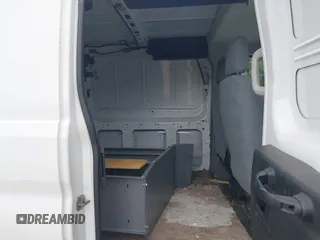 2015 Ford Transit Cargo с VIN 1FTNR1ZM4FKA85817, выставлен на аукционе IAAI как лот 42296872 с пробегом 147 337 миль миль и . История ставок и продаж доступна на DreamBid. Изображение 8.