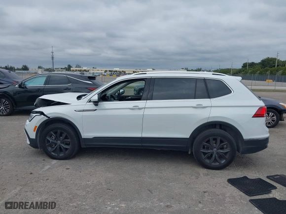 2022 Volkswagen Tiguan SE with VIN 3VV3B7AXXNM175325, listed as a IAAI auction lot 41326261 with 22,361 mi miles. Bid and sale history available at carsss.com. Image 14.