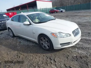 2009 Jaguar XF Luxury z VIN SAJWA05BX9HR40923, wystawiony jako IAAI lot #41088588 z przebiegiem 157 796 mil mil oraz . Historia ofert i sprzedaży dostępna na DreamBid. Obrazek 1.