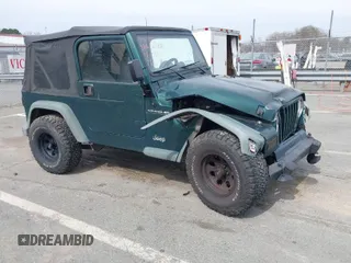 2000 Jeep Wrangler SE with VIN 1J4FA29P0YP728370, listed as a IAAI auction lot 41788463 with 186,995 mi miles. Bid and sale history available at carsss.com. Image 1.