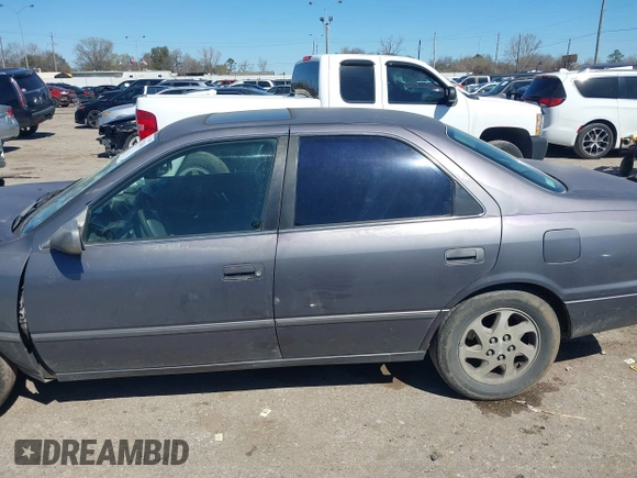 1998 Toyota Camry LE z VIN JT2BF22K6W0117441, wystawiony jako IAAI lot #41720451 z przebiegiem Nie podano mil oraz . Historia ofert i sprzedaży dostępna na DreamBid. Obrazek 14.