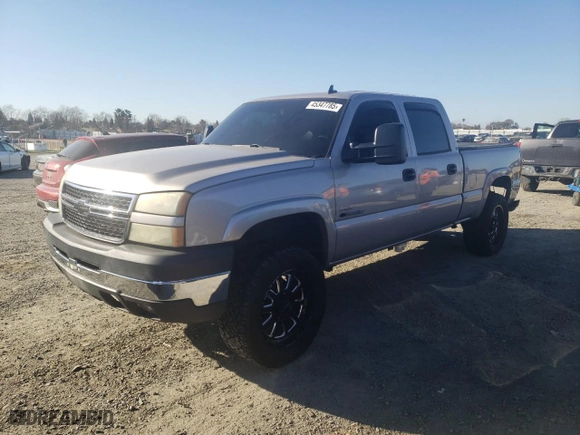 2006 Chevrolet Silverado 2500HD Work Truck with VIN 1GCHK23226F105683, listed as a Copart auction lot 45347785 with 162,219 mi miles and Salvage Title. Bid and sale history available at carsss.com. Image 1.