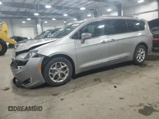 2017 Chrysler Pacifica Limited z VIN 2C4RC1GG6HR753623, wystawiony jako Copart lot #56706795 z przebiegiem 94 331 mil mil oraz Szkoda całkowita • Salvage title. Historia ofert i sprzedaży dostępna na DreamBid. Obrazek 1.