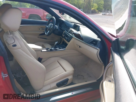 2014 BMW 4 Series 428i z VIN WBA3N3C51EF710517, wystawiony jako IAAI lot #39263305 z przebiegiem 145 193 mil mil oraz . Historia ofert i sprzedaży dostępna na DreamBid. Obrazek 5.