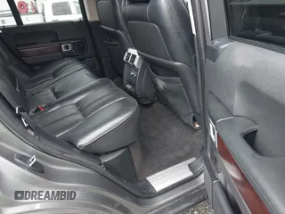 2008 Land Rover Range Rover HSE z VIN SALMF15498A290996, wystawiony jako IAAI lot #41861750 z przebiegiem 173 560 mil mil oraz . Historia ofert i sprzedaży dostępna na DreamBid. Obrazek 8.