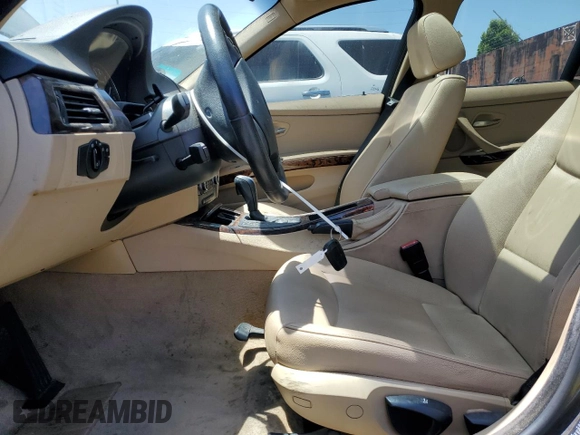 2008 BMW 3 Series 328xi z VIN WBAVT73598FZ38078, wystawiony jako Copart lot #56104865 z przebiegiem 100 979 mil mil oraz Szkoda całkowita • Salvage title. Historia ofert i sprzedaży dostępna na DreamBid. Obrazek 7.