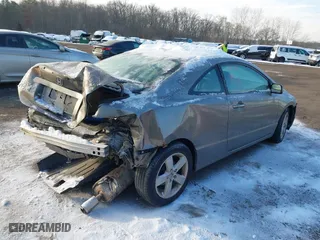 2008 Honda Civic Cpe EX-L with VIN 2HGFG12918H518666, listed as a IAAI auction lot 41373407 with 218,852 mi miles. Bid and sale history available at carsss.com. Image 4.