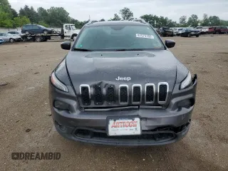 2016 Jeep Cherokee Altitude with VIN 1C4PJMCB2GW277417, listed as a Copart auction lot 61575165 with 125,396 mi miles and Salvage title. Bid and sale history available at DreamBid. Image 5.