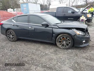 2020 Nissan Altima 2.5 SL with VIN 1N4BL4EV6LC281662, listed as a IAAI auction lot 41618356 with 55,460 mi miles. Bid and sale history available at carsss.com. Image 13.