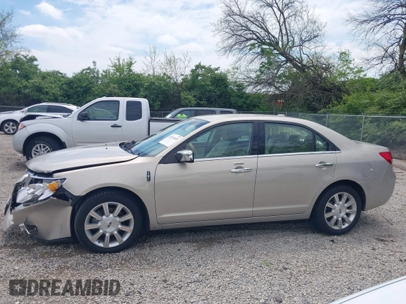 2010 Lincoln MKZ z VIN 3LNHL2GC0AR754146, wystawiony jako IAAI lot #42214165 z przebiegiem 88 913 mil mil oraz . Historia ofert i sprzedaży dostępna na DreamBid. Obrazek 14.