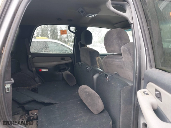 2001 Chevrolet Tahoe LS with VIN 1GNEK13T21J286934, listed as a IAAI auction lot 41850005 with 147,542 mi miles. Bid and sale history available at carsss.com. Image 8.