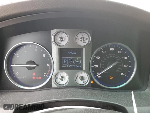 2011 Lexus LX 570 z VIN JTJHY7AXXB4061977, wystawiony jako Copart lot #57298345 z przebiegiem 177 793 mil mil oraz Szkoda całkowita • Salvage title. Historia ofert i sprzedaży dostępna na DreamBid. Obrazek 9.