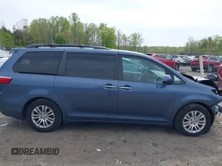 2015 Toyota Sienna XLE with VIN 5TDYK3DC9FS653421, listed as a IAAI auction lot 42031069 with 175,830 mi miles. Bid and sale history available at carsss.com. Image 14.