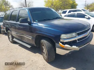 2005 Chevrolet Tahoe Z71 z VIN 1GNEC13T95R117241, wystawiony jako IAAI lot #42019838 z przebiegiem 221 658 mil mil oraz . Historia ofert i sprzedaży dostępna na DreamBid. Obrazek 1.
