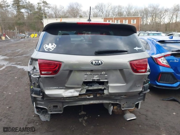 2019 Kia Sorento LX V6 with VIN 5XYPG4A57KG483060, listed as a IAAI auction lot 41420353 with NaN miles. Bid and sale history available at carsss.com. Image 17.