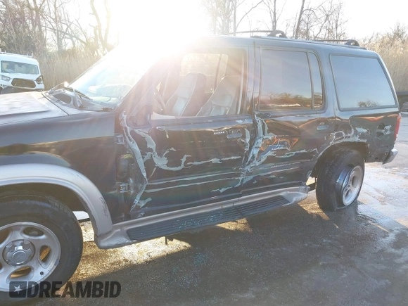 2000 Ford Explorer Eddie Bauer с VIN 1FMZU64E0YZB37690, выставлен на аукционе IAAI как лот 41588446 с пробегом 184 471 миль миль и . История ставок и продаж доступна на DreamBid. Изображение 6.