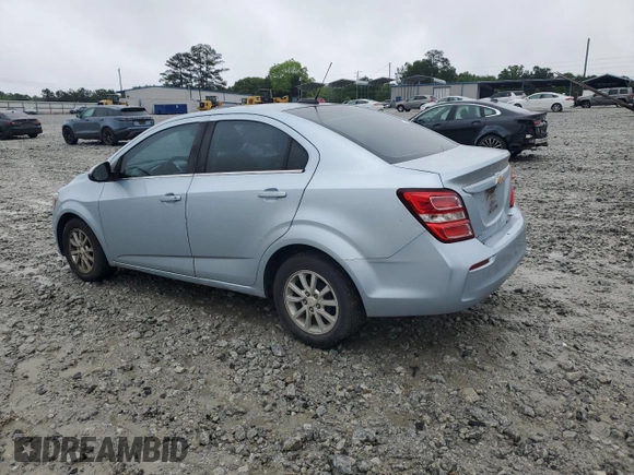 2017 Chevrolet Sonic LT z VIN 1G1JD5SH2H4130240, wystawiony jako Copart lot #56148715 z przebiegiem 140 819 mil mil oraz Czysty tytuł • Clean title. Historia ofert i sprzedaży dostępna na DreamBid. Obrazek 2.