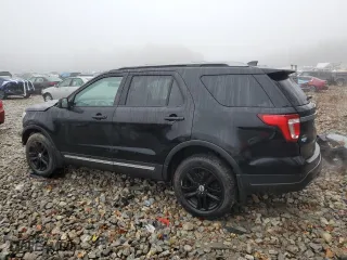 2018 Ford Explorer XLT with VIN 1FM5K8DH7JGC59605, listed as a Copart auction lot 77468614 with 60,136 mi miles and Salvage Title. Bid and sale history available at carsss.com. Image 2.